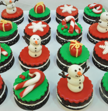 Christmas Fondant Top Cupcakes