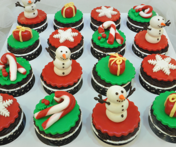 Christmas Fondant Top Cupcakes